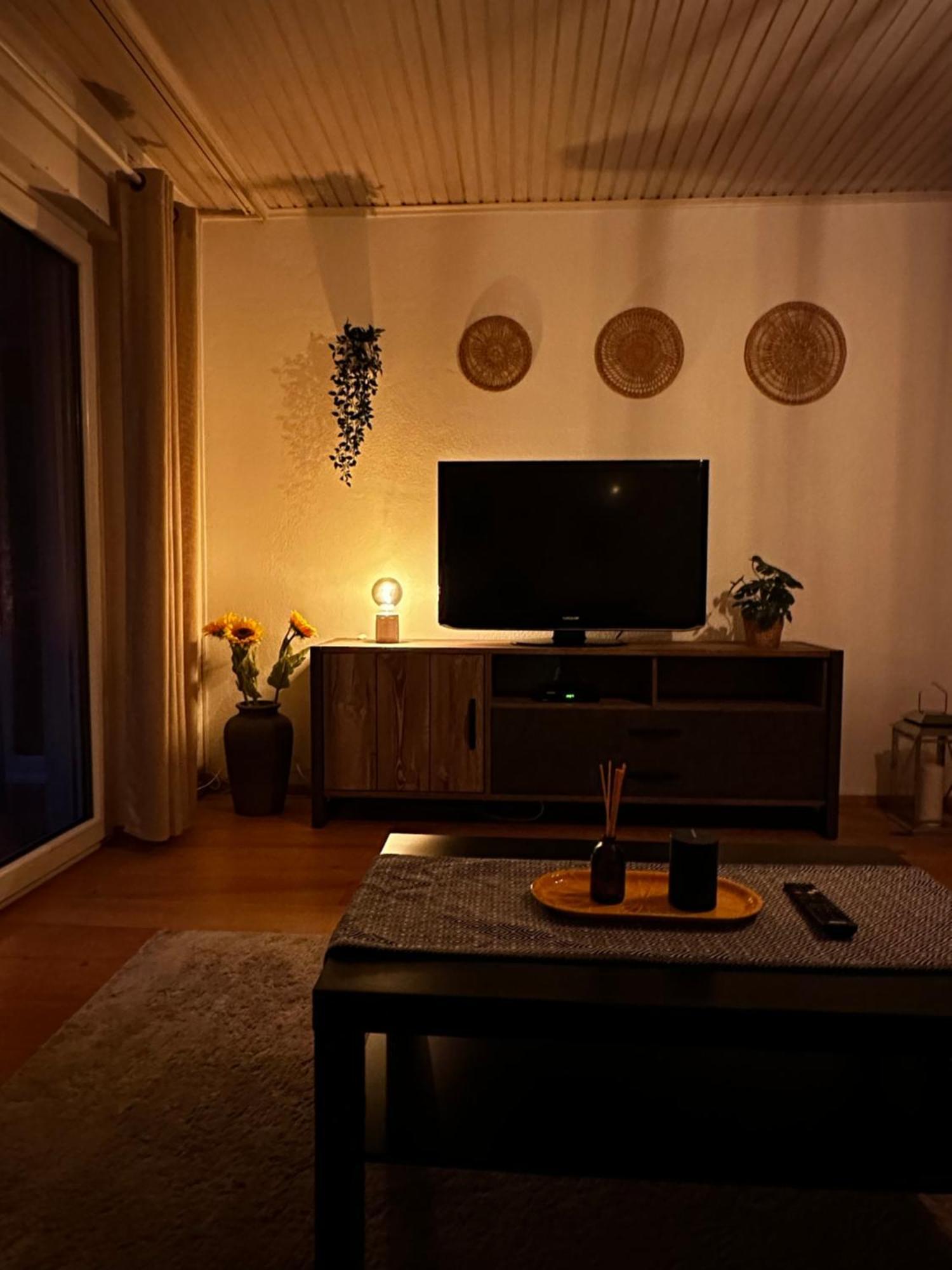Gemuetliche Wohnung Karlsruhe Bagian luar foto